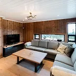 Cozy In With Kitchen Sjusjoen